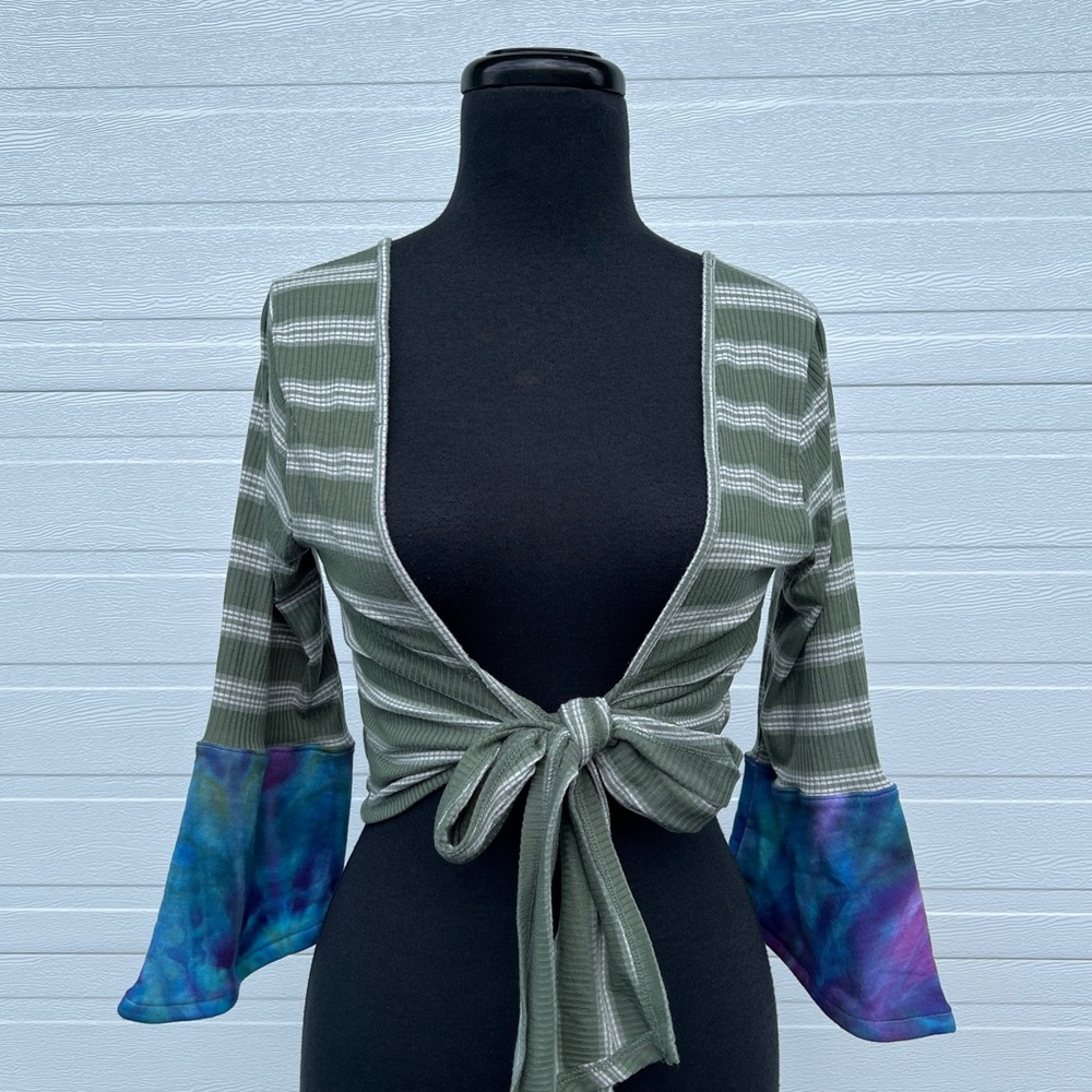 Charlotte Russe Reworked/Upcycled Mountain Girl Clothing Striped Crop Top, M